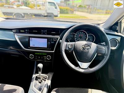 2013 Toyota Auris - Thumbnail