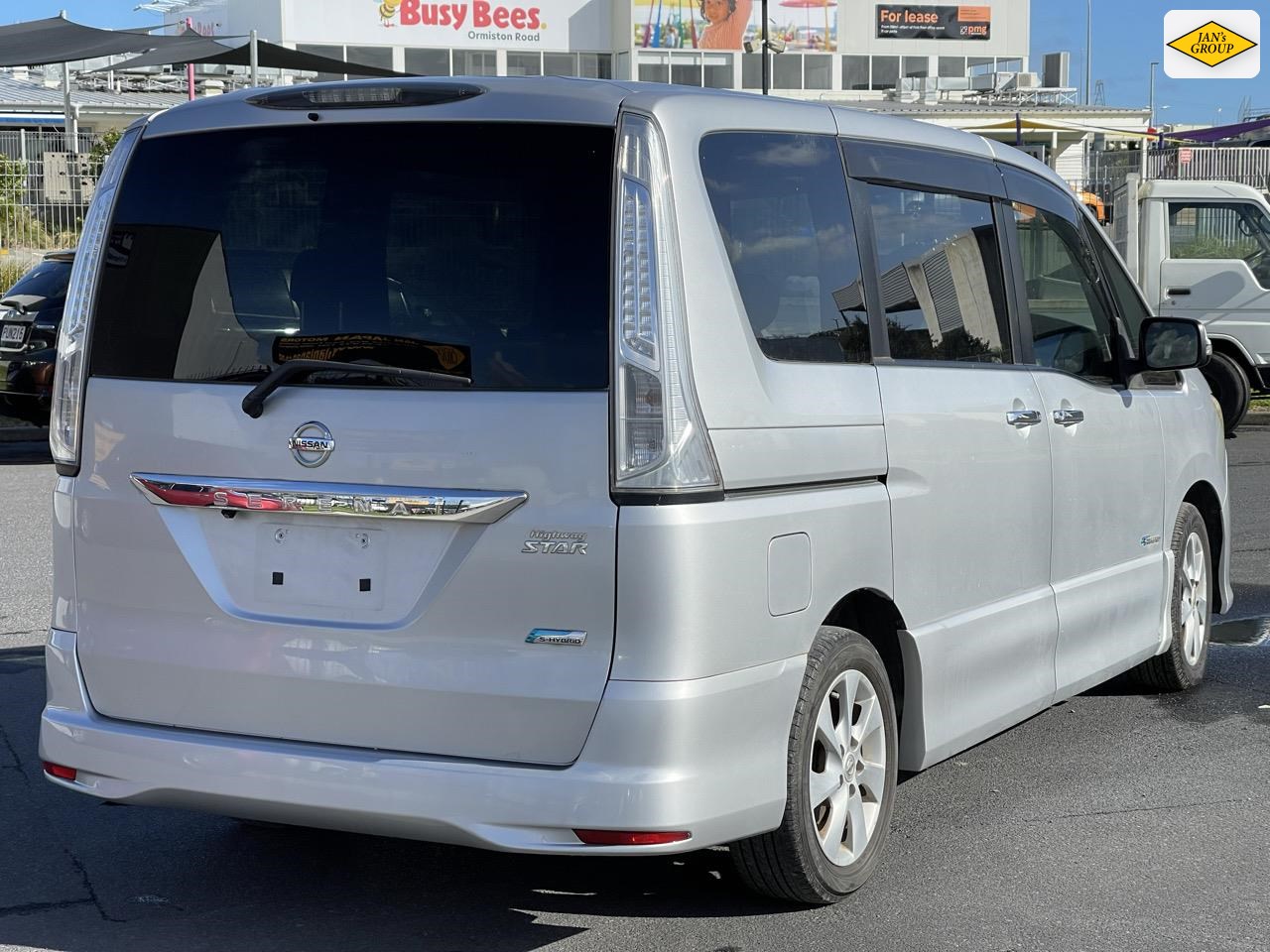 2013 Nissan Serena