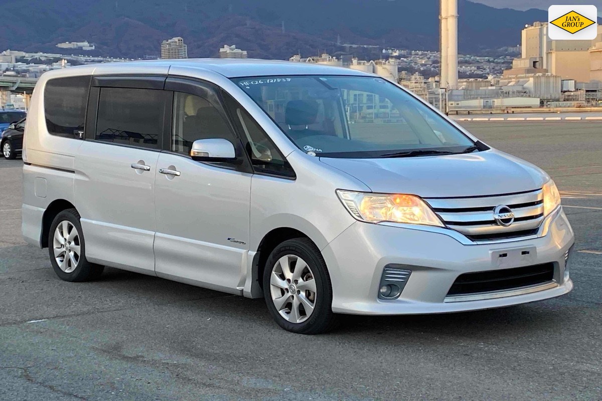 2013 Nissan Serena