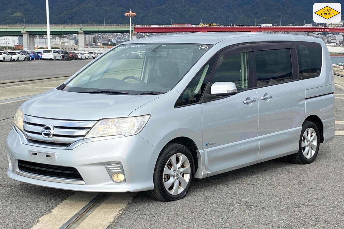 2013 Nissan Serena