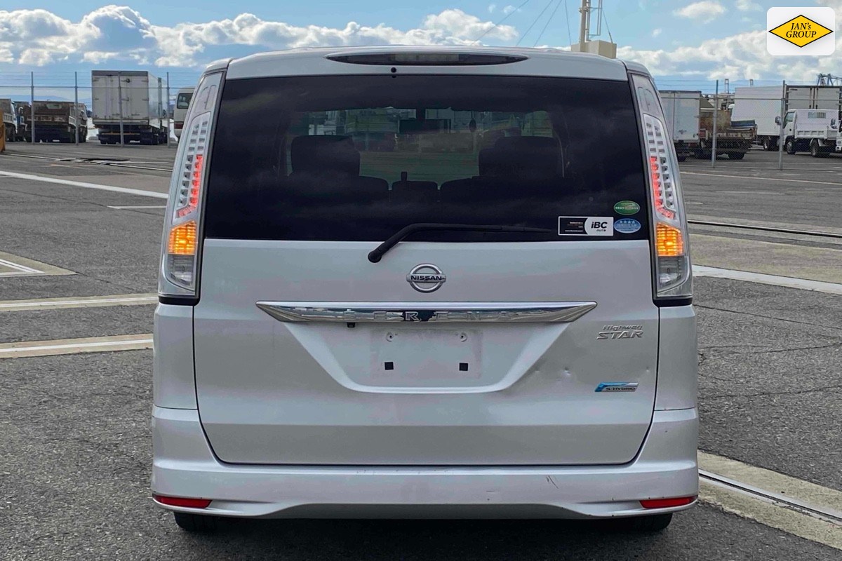 2013 Nissan Serena