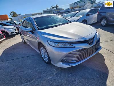 2019 Toyota Camry - Thumbnail