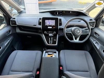 2019 Nissan Serena - Thumbnail