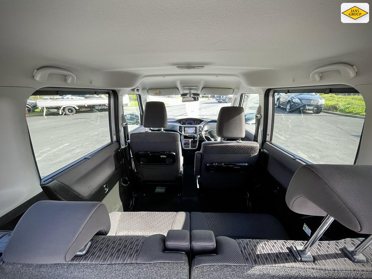 2016 Mitsubishi Delica