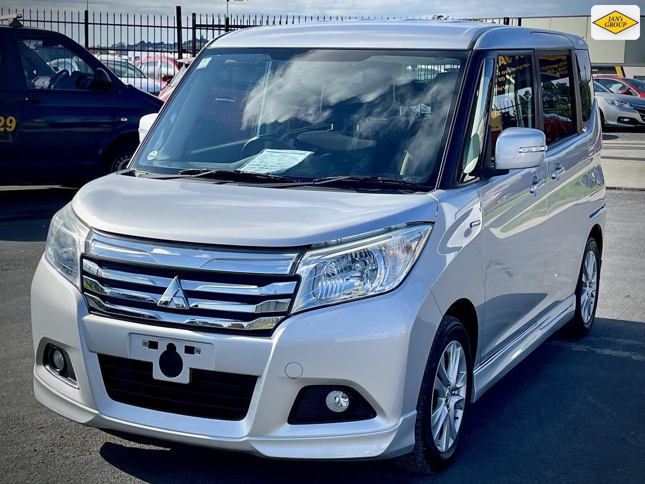 2016 Mitsubishi Delica