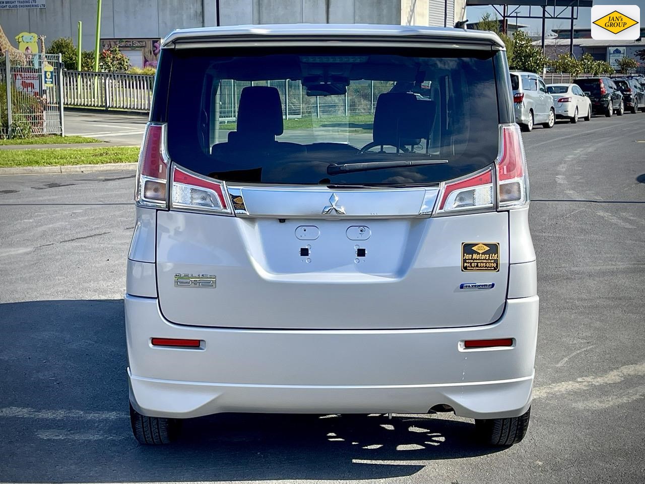 2016 Mitsubishi Delica