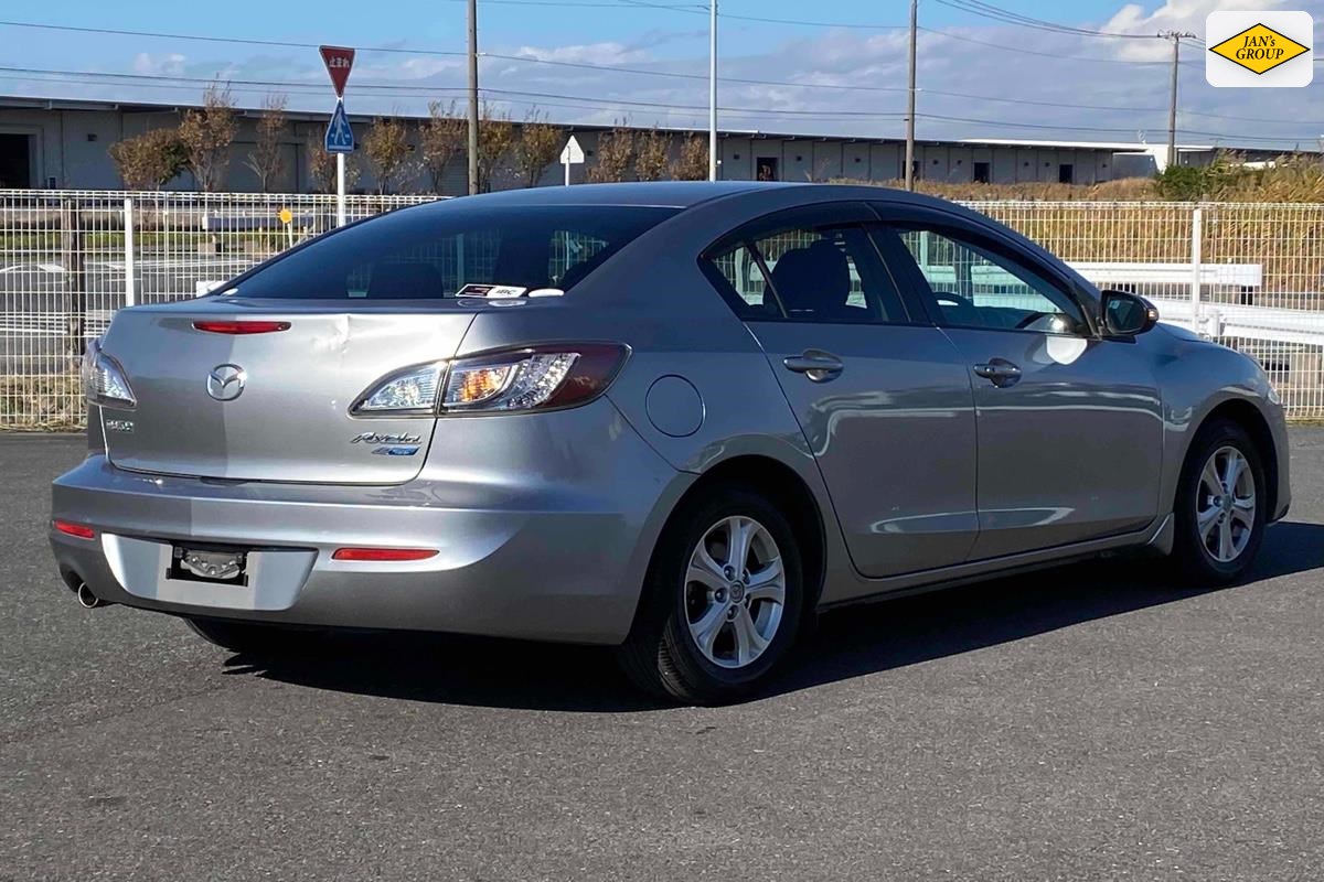 2012 Mazda Axela