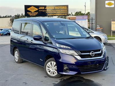 2017 Nissan Serena - Thumbnail