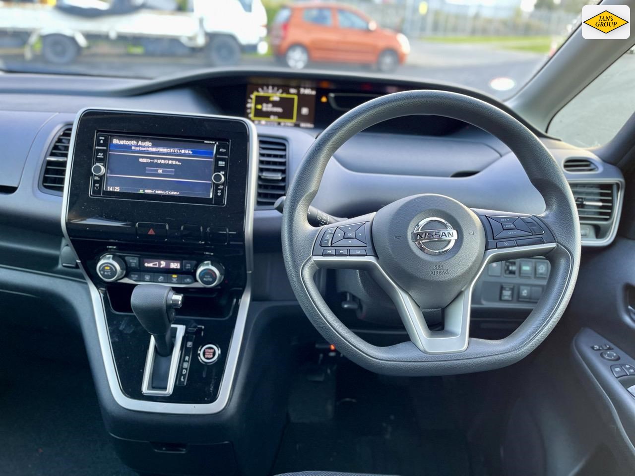 2017 Nissan Serena