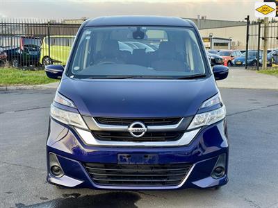 2017 Nissan Serena - Thumbnail