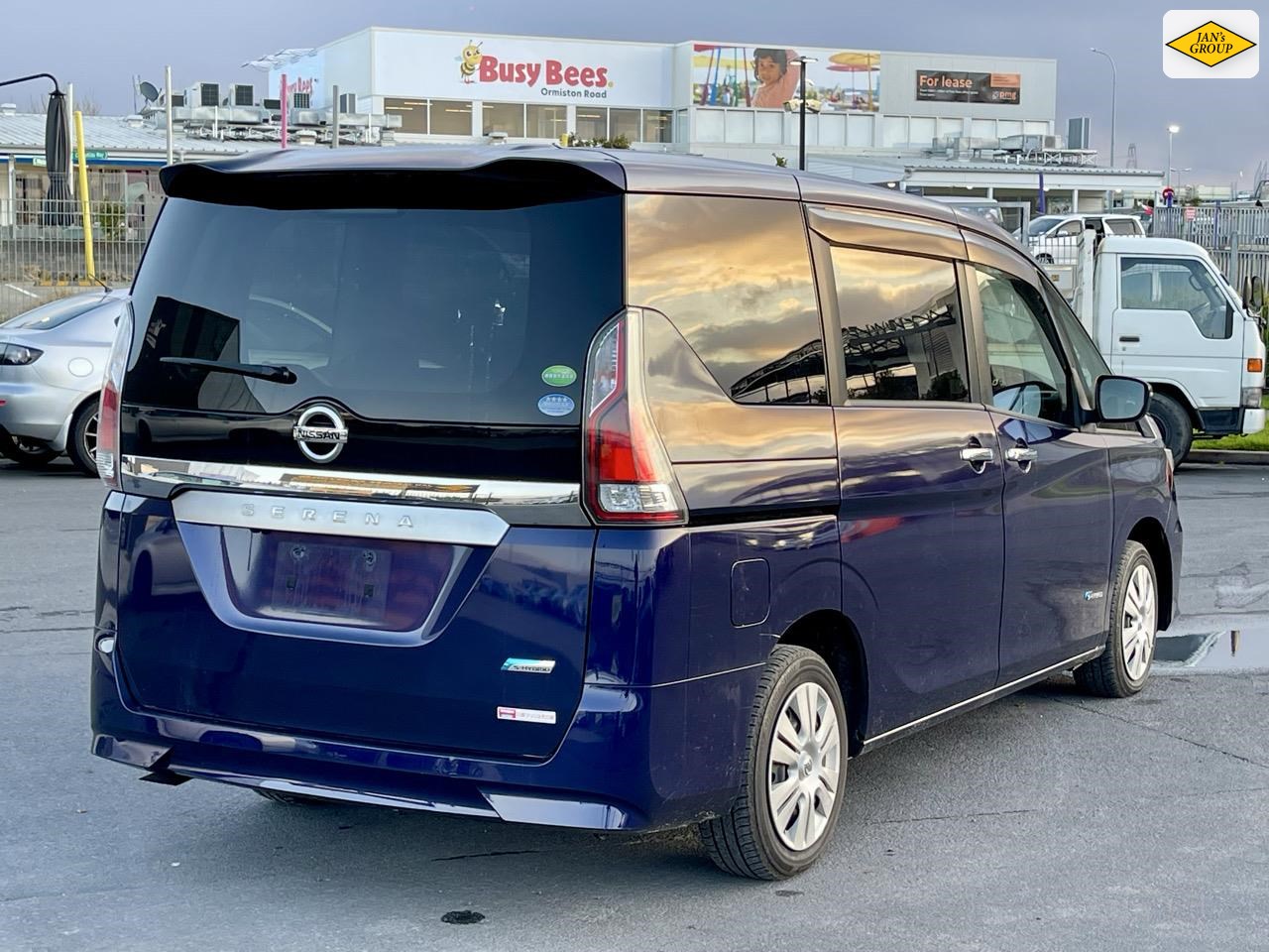 2017 Nissan Serena