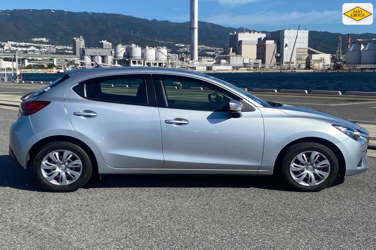 2018 Mazda Demio