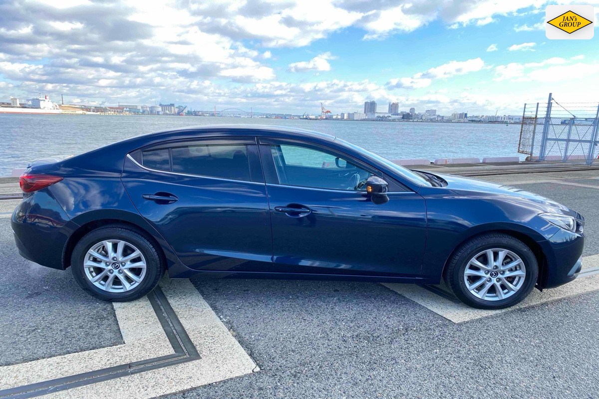 2014 Mazda Axela