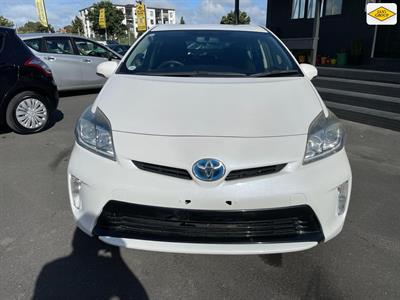 2013 Toyota Prius - Thumbnail