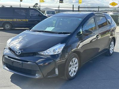 2016 Toyota Prius - Thumbnail