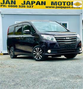 2015 Toyota Noah - Thumbnail