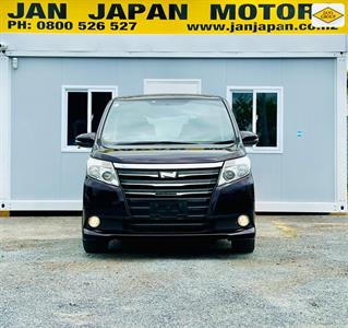 2015 Toyota Noah - Thumbnail